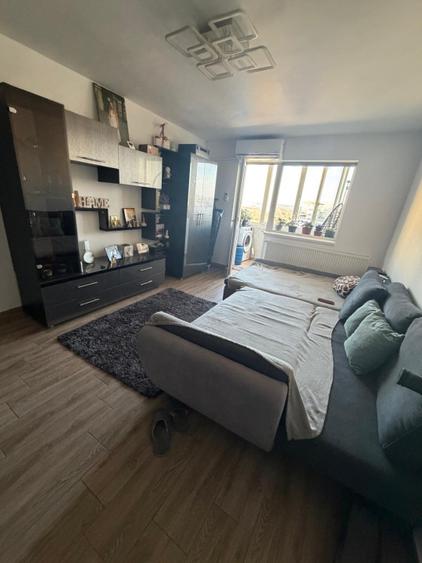 Apartament de vanzare, cu 2 camere, 57 mp, zona Craiovita
