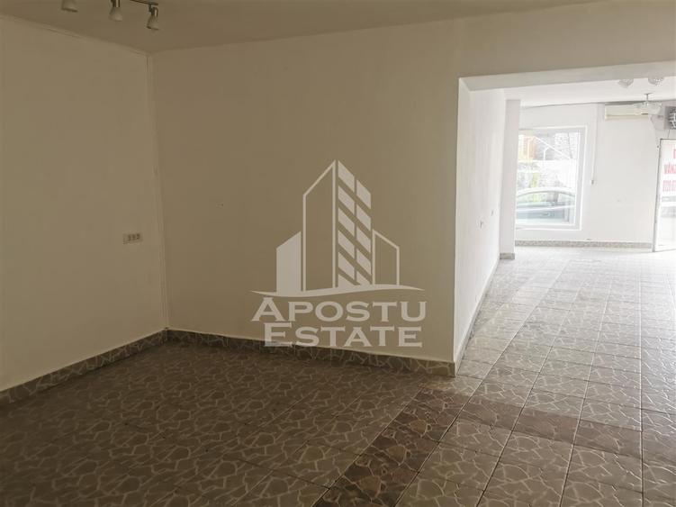 Casa in zona Printul Turcesc ,pretabil și pentru spatiu comercial .