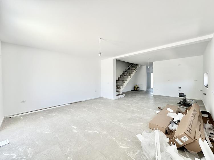 Duplex elegant cu 4 camere - 115 mp - Zona Mcity - Mosnita Noua