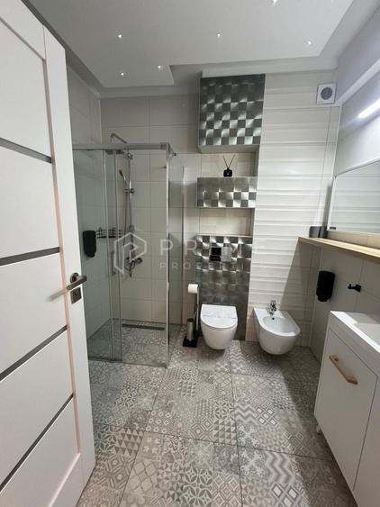 Apartament 2 camere lux de închiriat, central, bloc nou, loc parcare