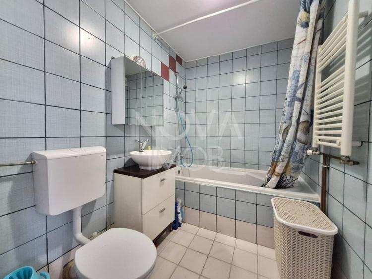 Apartament tip mansarda - Semaforului