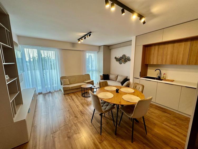 Apartament cu 2 camere | parcare | Frunzisului