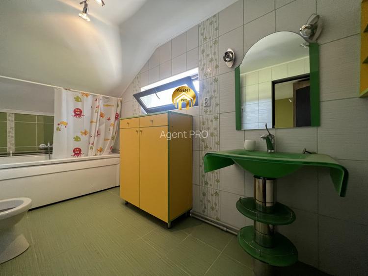Doua vile individuale in aceeasi curte - 650mp teren - 11