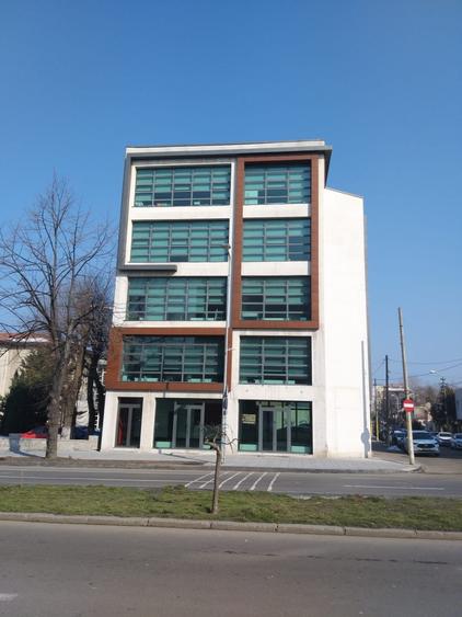 Bd. Mamaia -Univ. Ovidius -cladire de birouri / spatii comerciale de vanzare