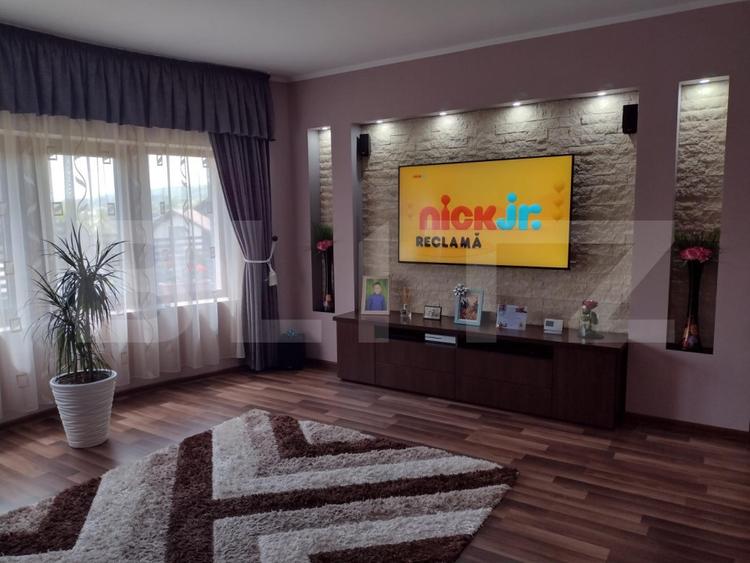 Casa moderna ultrafinisata, la intrare in Chinteni!
