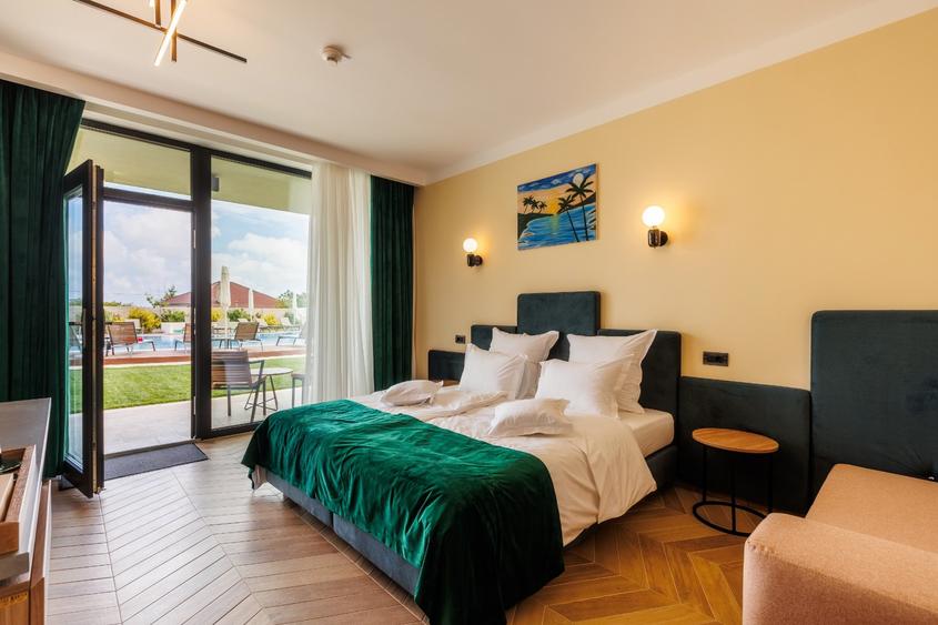 Boutique HOTEL - afacere la cheie /aproape de mare