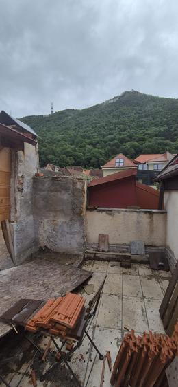 Casa unica Str Cerbului, Centru, singur in curte