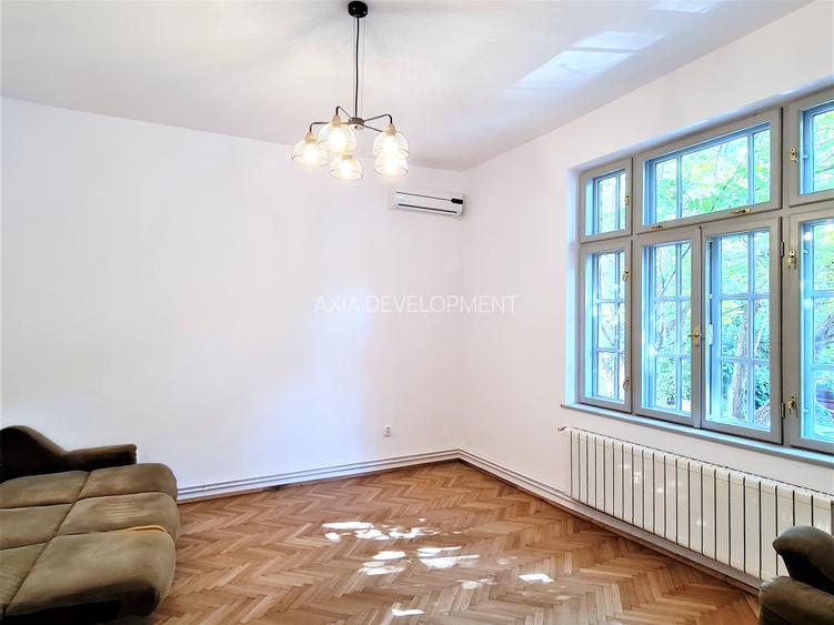 Parter in vila - Grigore  Alexandrescu - 7