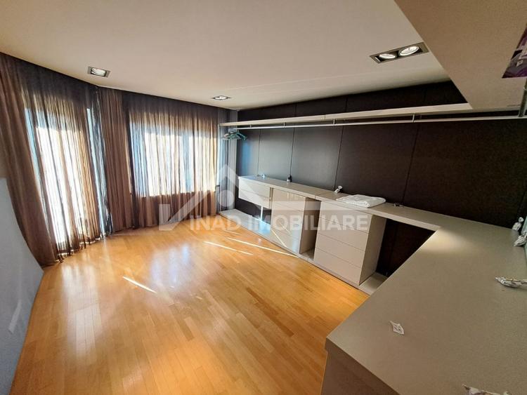 Casă de Lux in cartierul Buna Ziua cu, garaj, parcare, terasă, grădină