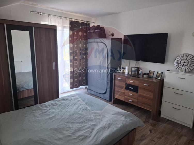 Casă / Vilă cu 4 camere de vânzare - 25