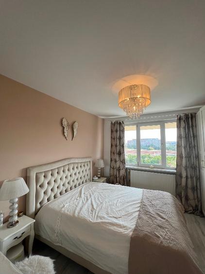 Apartament superb, din beton armat, la 10 minute de piață Victoriei de închiriat