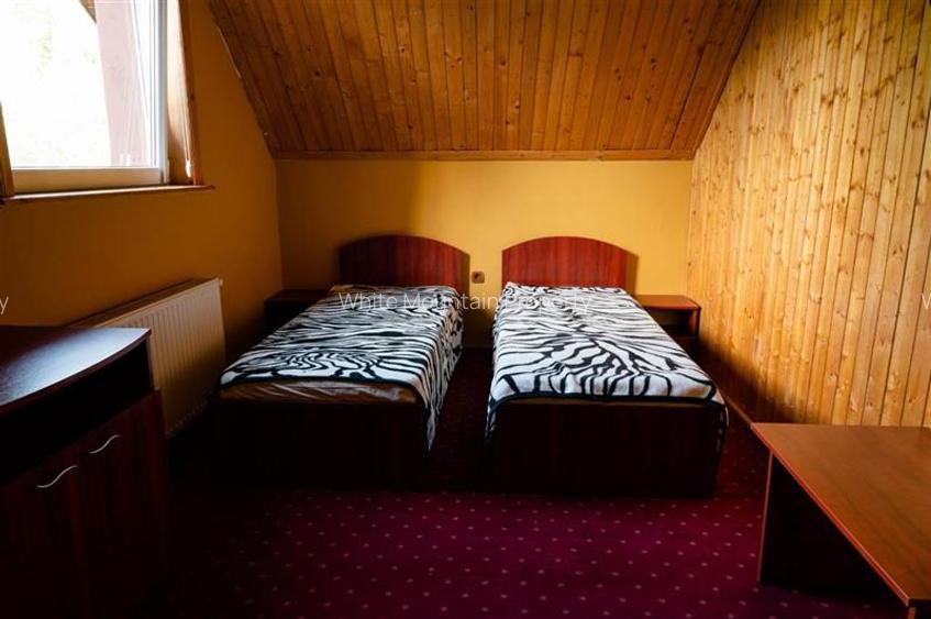 Complex turistic 18 camere, piscina si iaz, de vanzare, Rasnov - Glajarie, jud B - 17