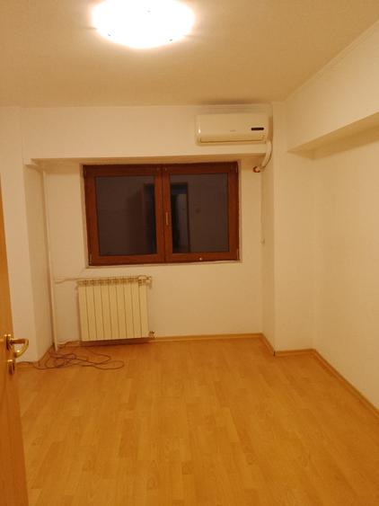 Vanzare apartament 4 camere Pta Alba Iulia