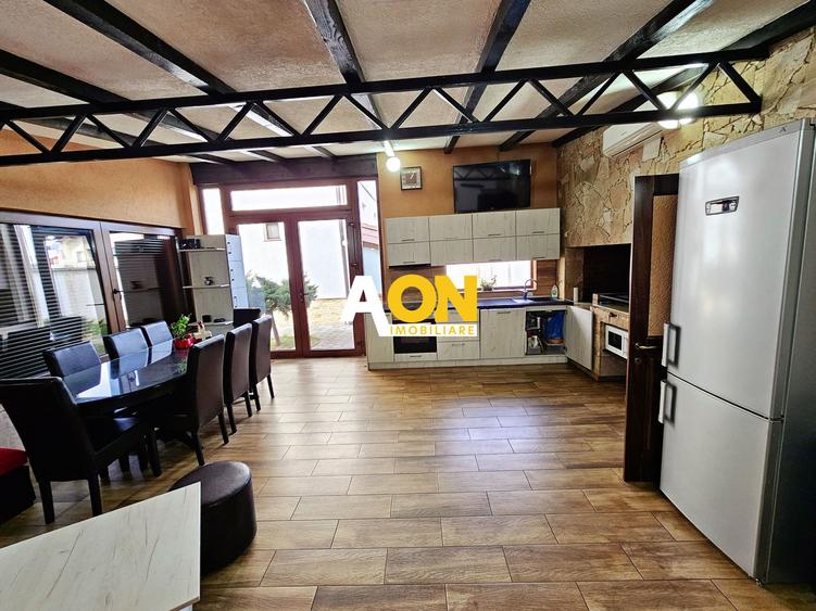 Casa 5 camere, 870 mp teren, mobilata, utilata, zona Cetate