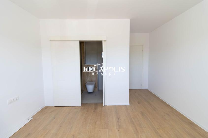 Apartament 3 Camere Decomandat Tractorul Intabulat
