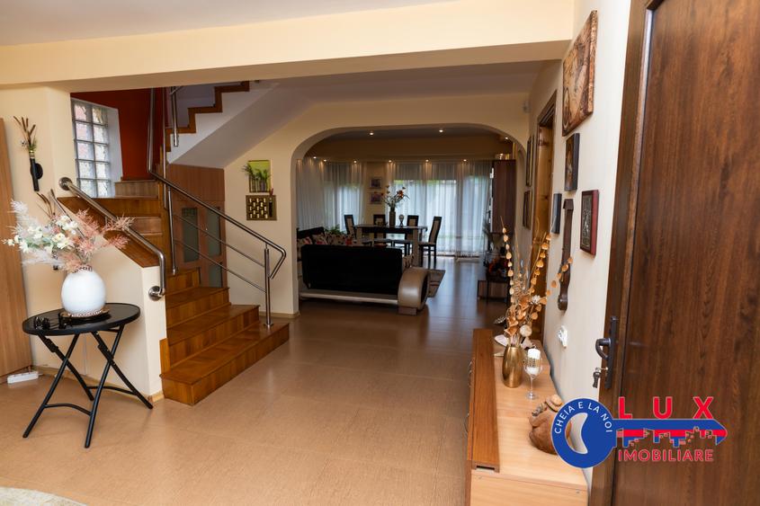 ID 6688 VILĂ CENTRALĂ DE VÂNZARE – DOAR LA LUX IMOBILIARE