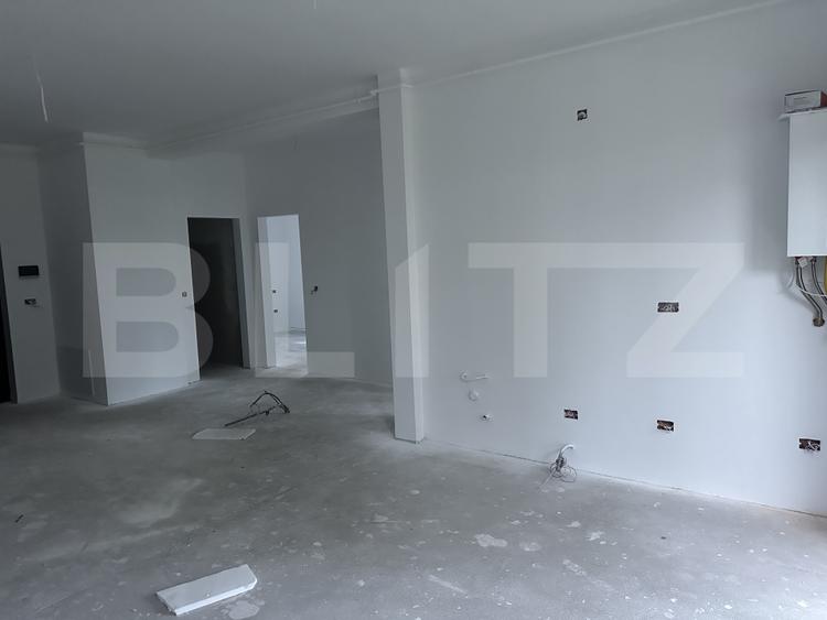 Apartament cu 3 camere, 66 mp, zona Careiului
