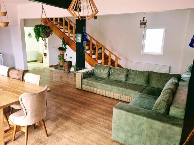 INVESTITIE Vila moderna + vila la rosu, teren 1480 padure