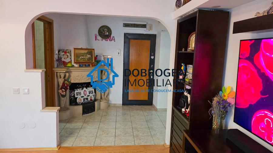 ULTRACENTRAL-DUPLEX 3 CAMERE, MOBILAT SI UTILAT