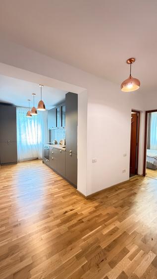 Casa de Cultură -Apartament spațios cu 3 camere, 75 mp, etaj 2 !