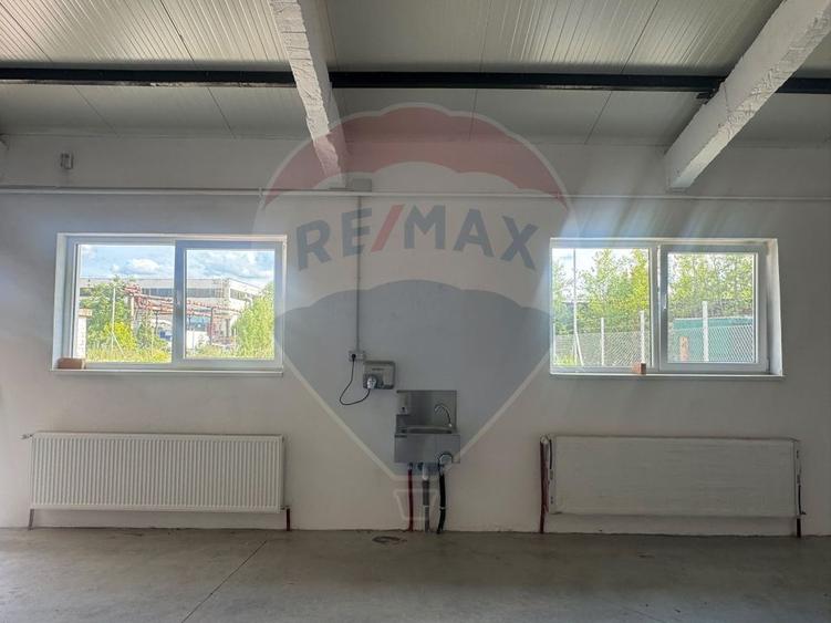 Hală industrială de închiriat – Zona Velența Est | 200 mp utili
