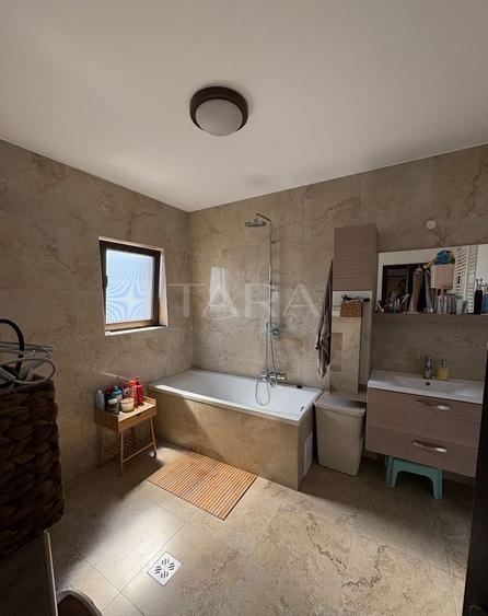 Apartament singur pe etaj, 2 balcoane și parcare, Andrei Mureșanu.