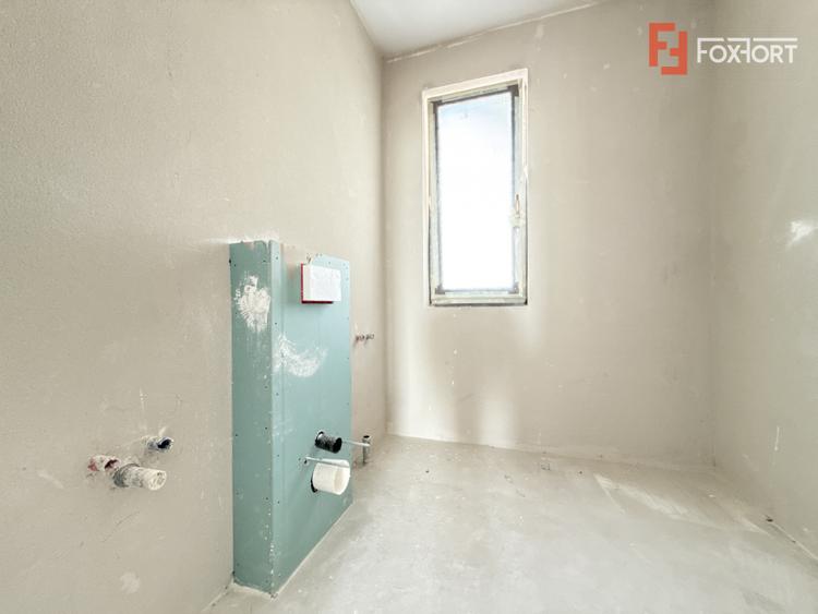 Duplex 4 camere situat la drum asfaltat, in Sacalaz