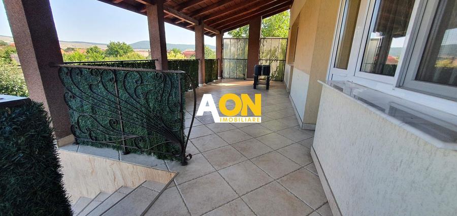 Casa P+1+M, 4 dormitoare, garaj, 500 mp teren, Micesti