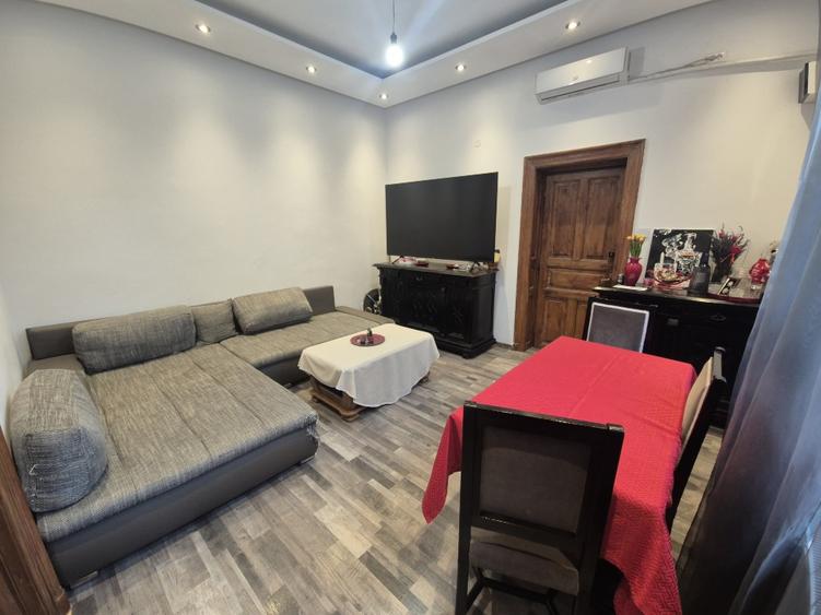 De vânzare vila rond Coșbuc unirii