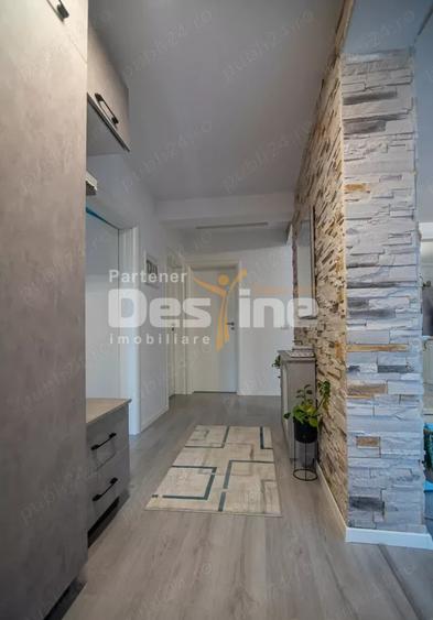 Oferim spre vânzare duplex despartit prin camera tehnica
