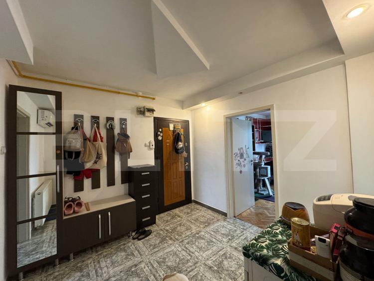 Apartament de vanzare, cu 3 camere decomandat, 61 mp, zona Progresul