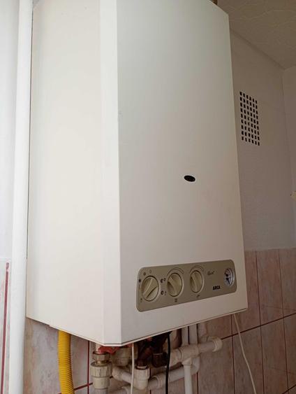 Apartament 2 camere. Cu Centrala proprie. Zona Dimitrie Cantemir.