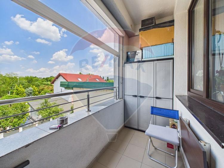 3 camere - Damaroaia - Bloc 2012 - Metrou Jiului