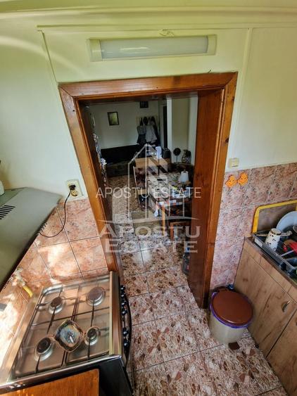 Apartament decomandat cu 2 camere mobilat si utilat,Calea Lipovei - 8