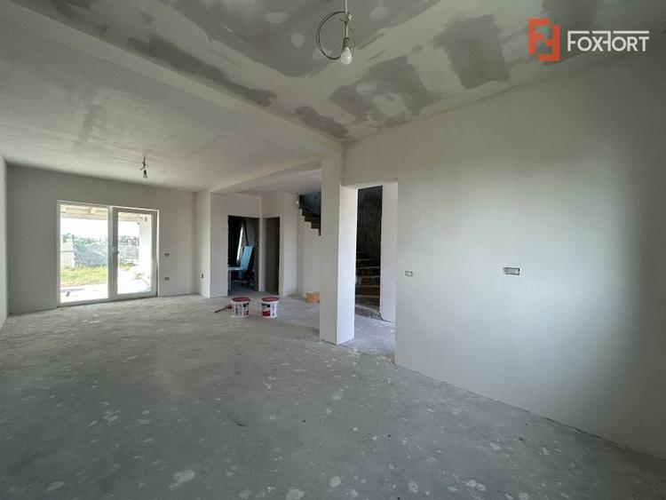Duplex 4 camere si asfalt, Sacalaz - Parter + Etaj - ID V5368