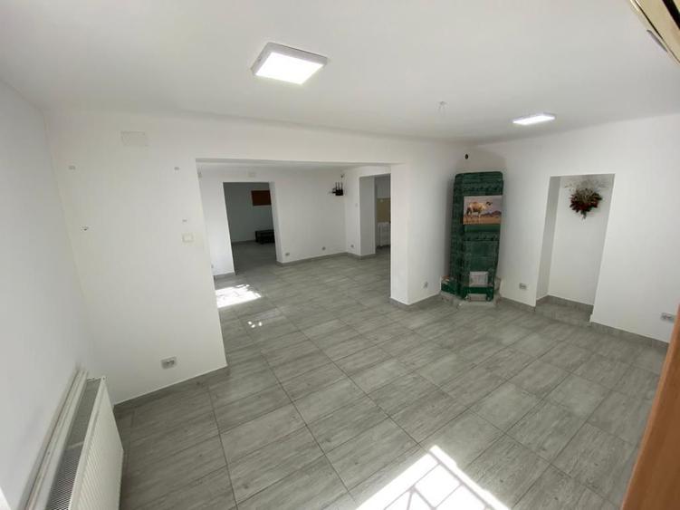 130 mp 6 camere | Parter vilă | 4 min Parcul Carol | Ideal birouri sau locuința