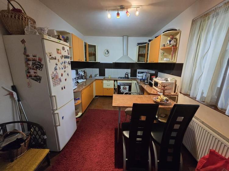 Duplex de Vânzare 152 mp utili + 455 mp teren Locație Excelentă!