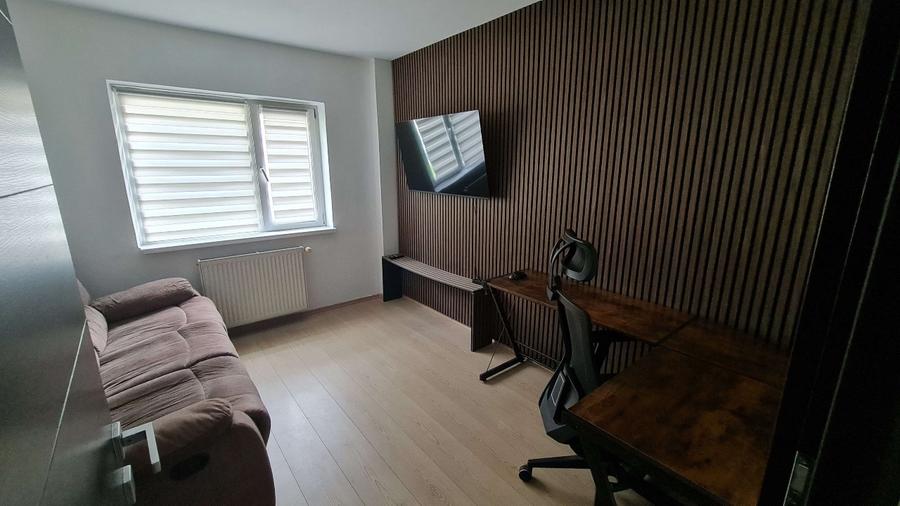 Apartament 3 camere de vanzare pe Bulevardul Grivitei, Brasov
