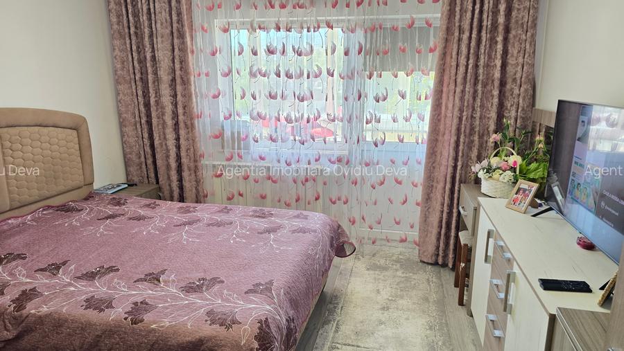 Vand apartament cu 3 camere decomandat Deva, GARAJ si BOXA sub bloc, I. Traian - 7
