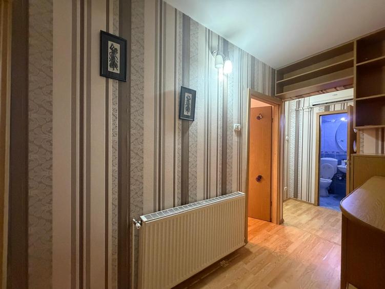 Titan 4 Camere Bloc Reabilitat Instalatii Schimbate Centrala Pret Negociabil