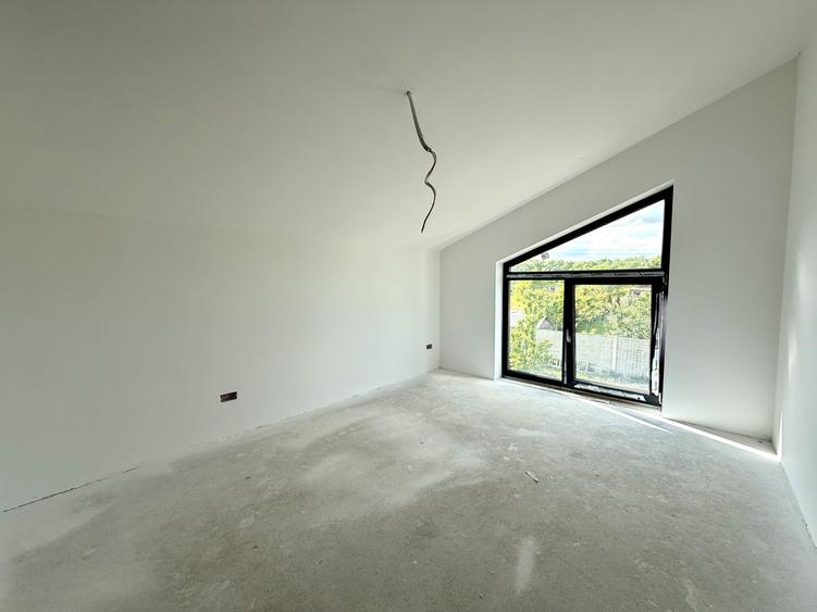Duplex perete dublu, 5 camere, 141 mp utili, 420 mp teren - Ghiroda
