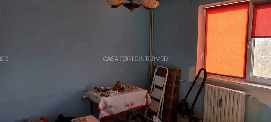 Apartament 2 camere Scoala 8 - 80000 EURO - 2