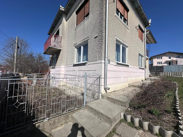 Casa spatioasa de vanzare in Feleac