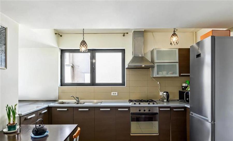 Vanzare Apartament 3 Camere Victoriei Bloc Nou Cu Parcare Inclusa