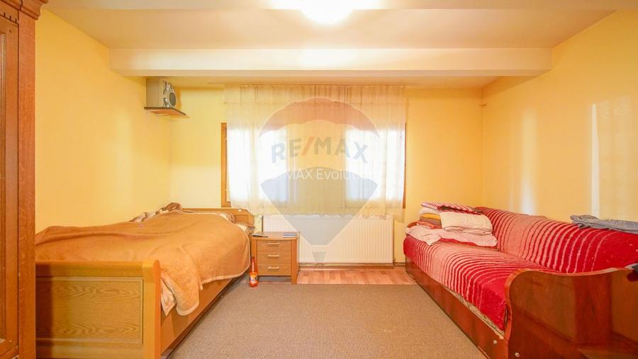 Casă de vacanță la poalele Munților Făgăraș | Teren 8.000 mp | - 22