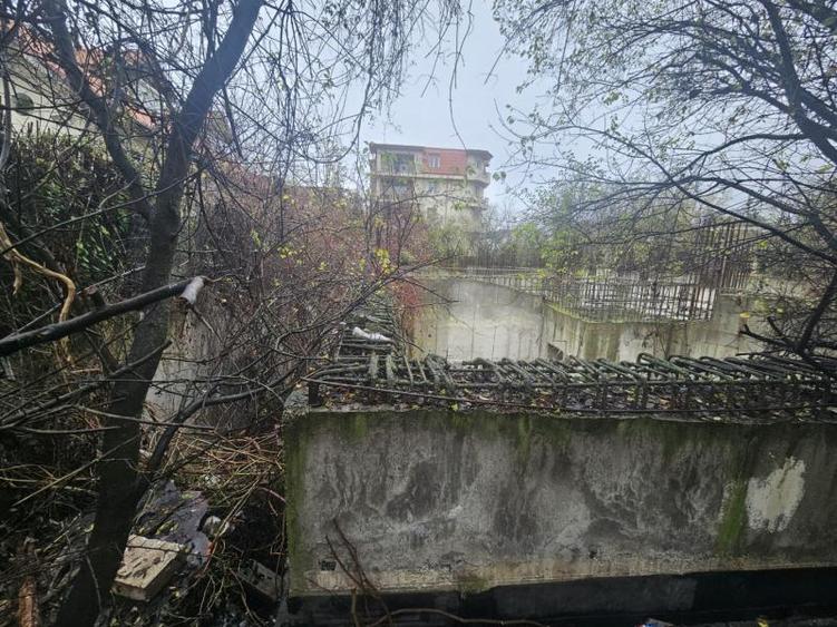 BANEASA Vav de Liceu Francez 1106mp cu Autorizatie Constr pentru S+P+2E+3R