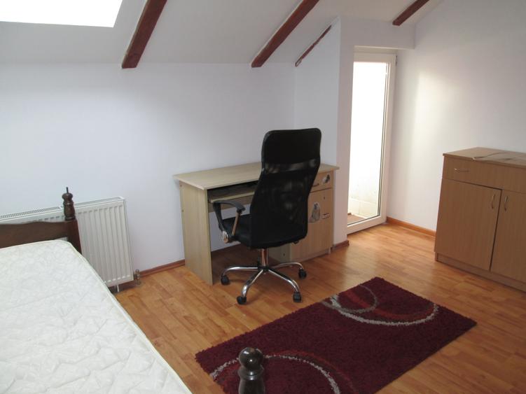 Apartament 3 camere in Manastur  zona Colina