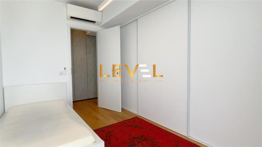 [VIDEO] Triplex Penthouse | 50 SQM Terrace | Parking Included | Philips HUE