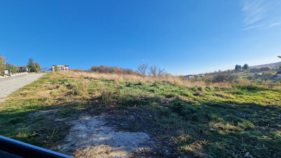 Teren intravilan de 2733mp pentru casa individuala, Feleacu