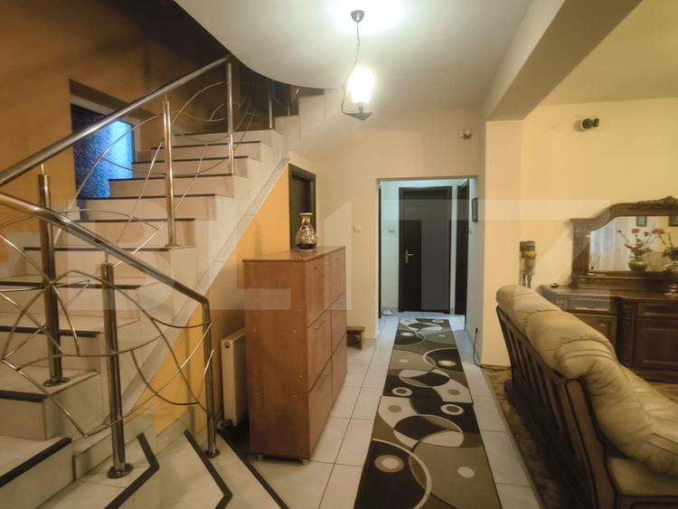 Casa D+P+E+M, 440 mp utili si 735 mp teren, zona Centrala